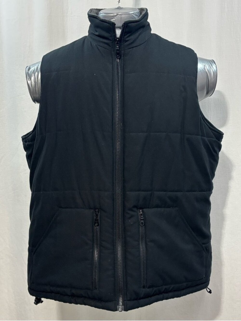 Men's Black Quilted Puffer Vest Zipper Pockets Full Fleece Lining Size 18/20